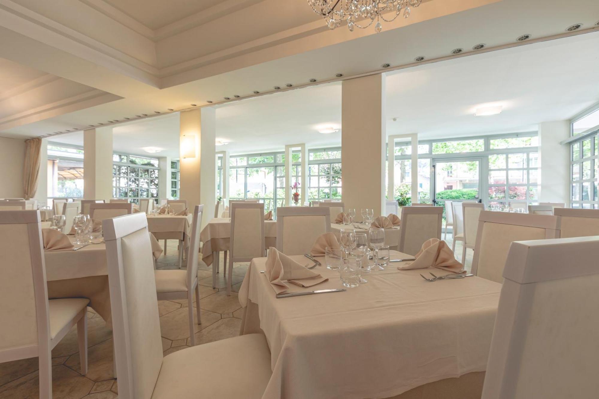 Hotel Athena Cervia Esterno foto