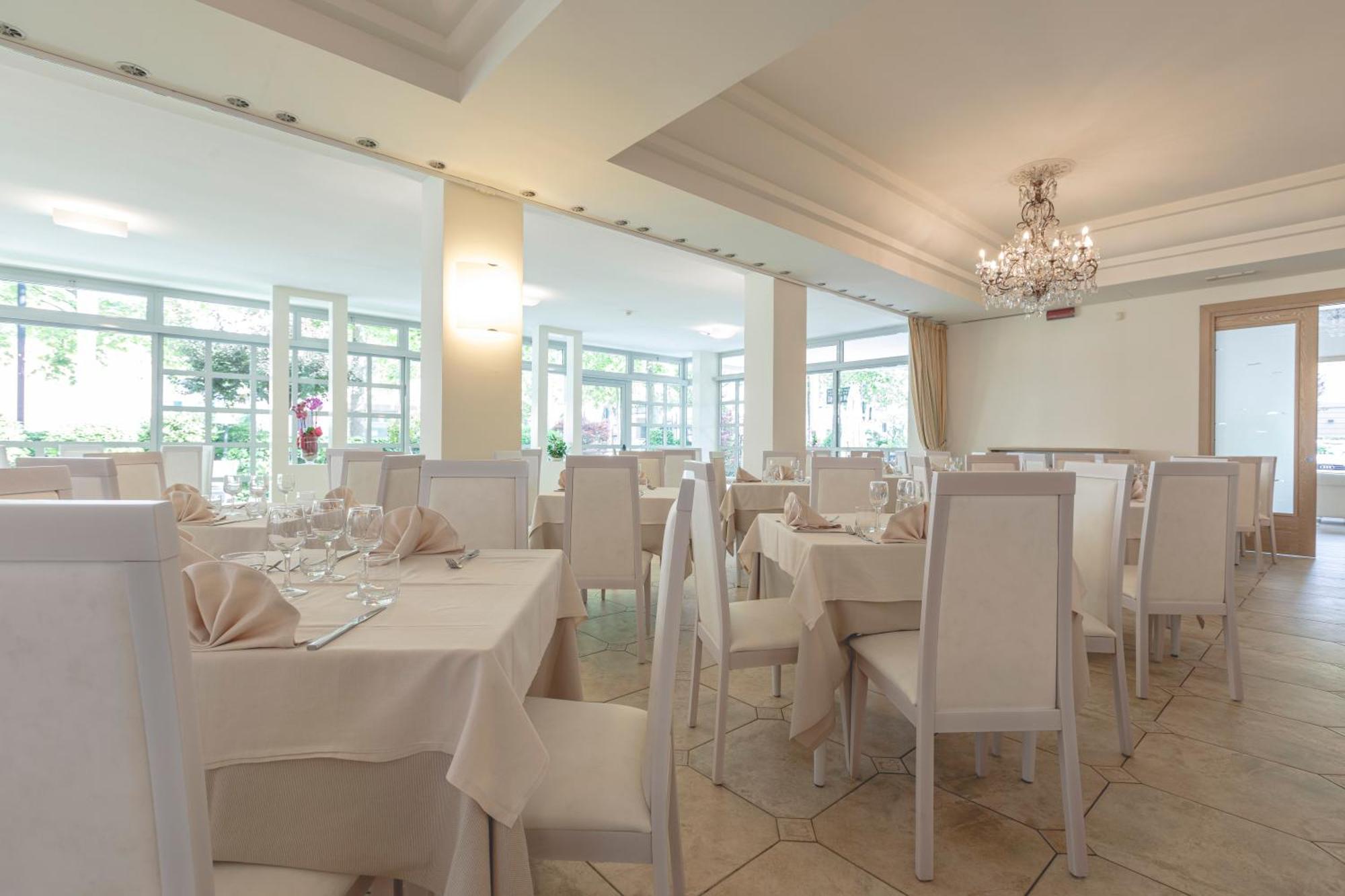 Hotel Athena Cervia Esterno foto