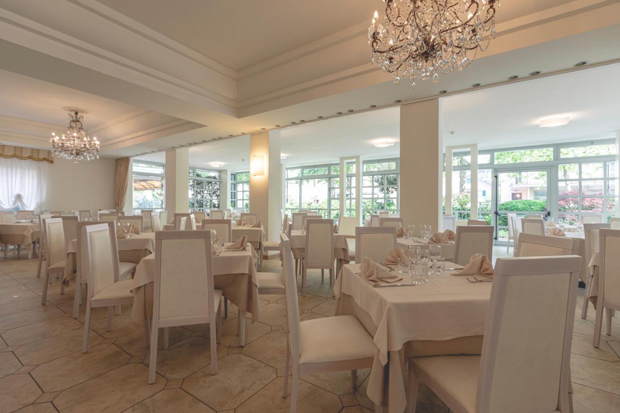 Hotel Athena Cervia Esterno foto