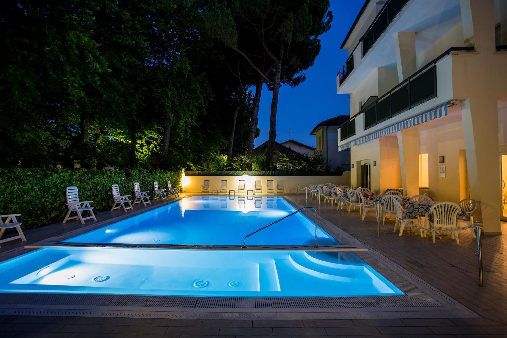 Hotel Athena Cervia Esterno foto