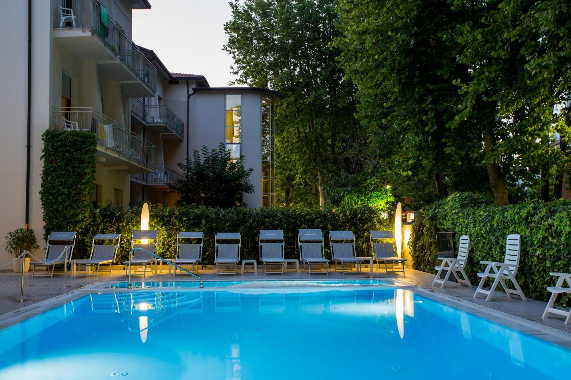 Hotel Athena Cervia Esterno foto