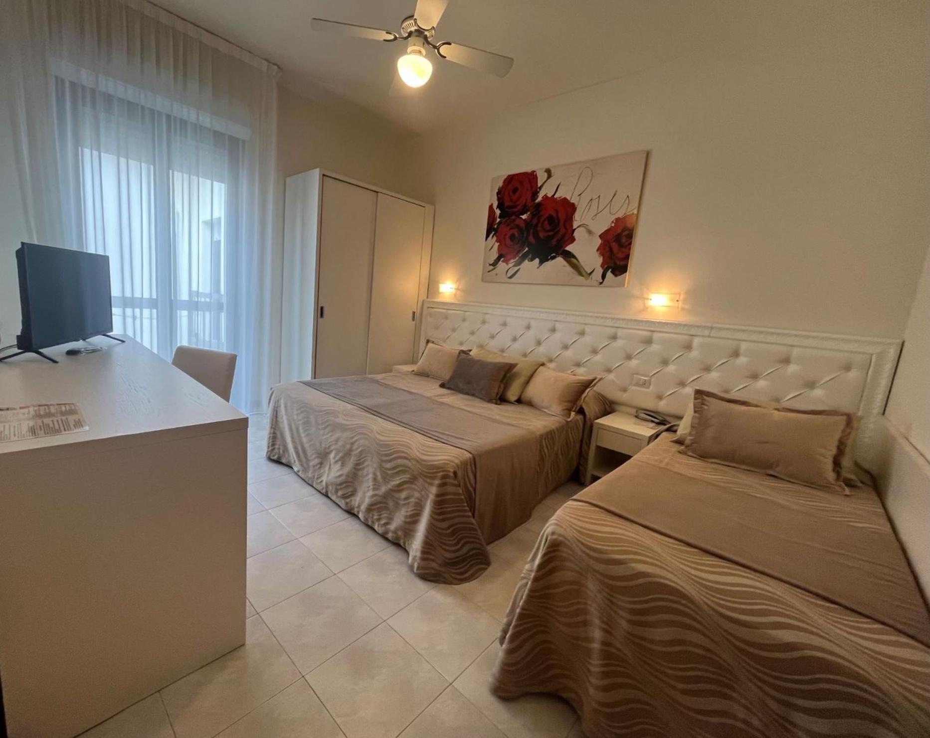 Hotel Athena Cervia Esterno foto