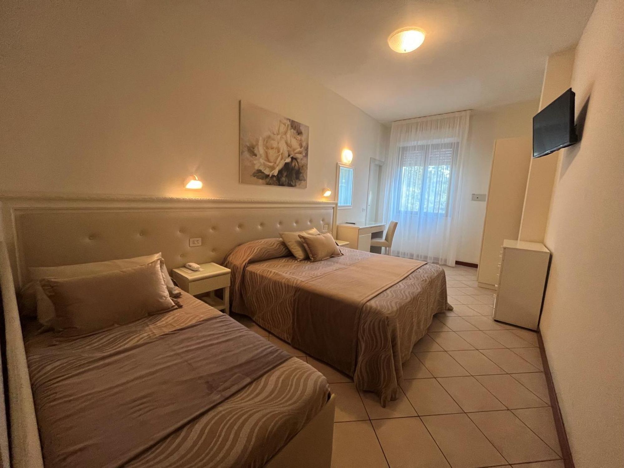 Hotel Athena Cervia Esterno foto