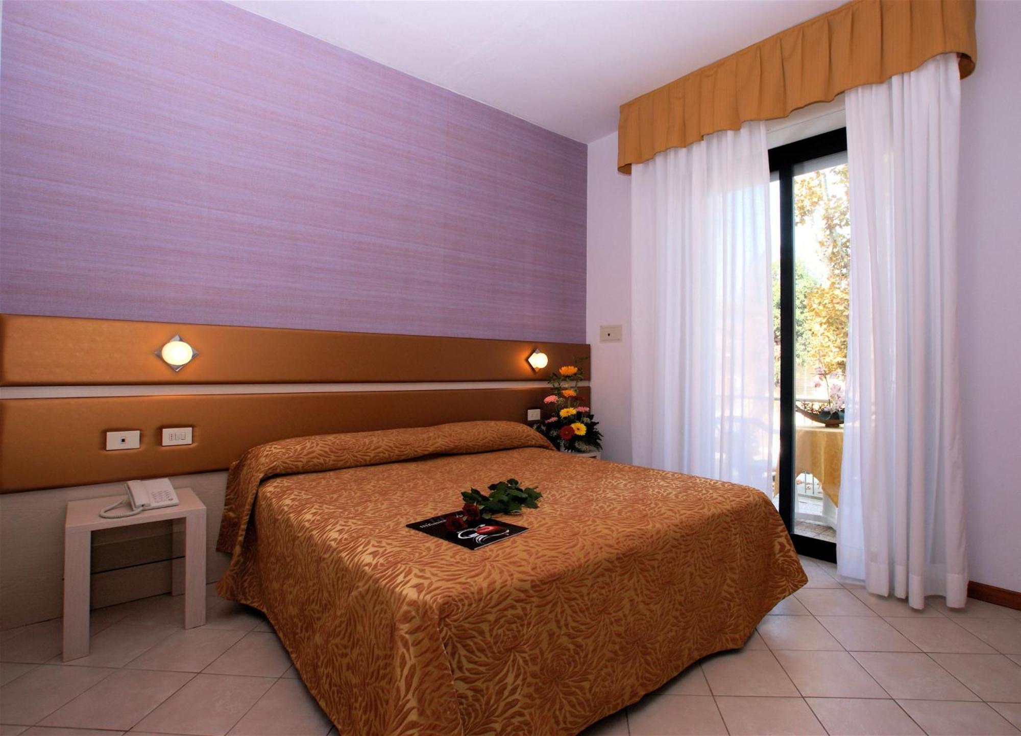 Hotel Athena Cervia Esterno foto