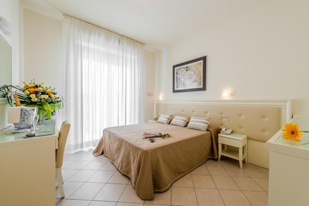 Hotel Athena Cervia Esterno foto