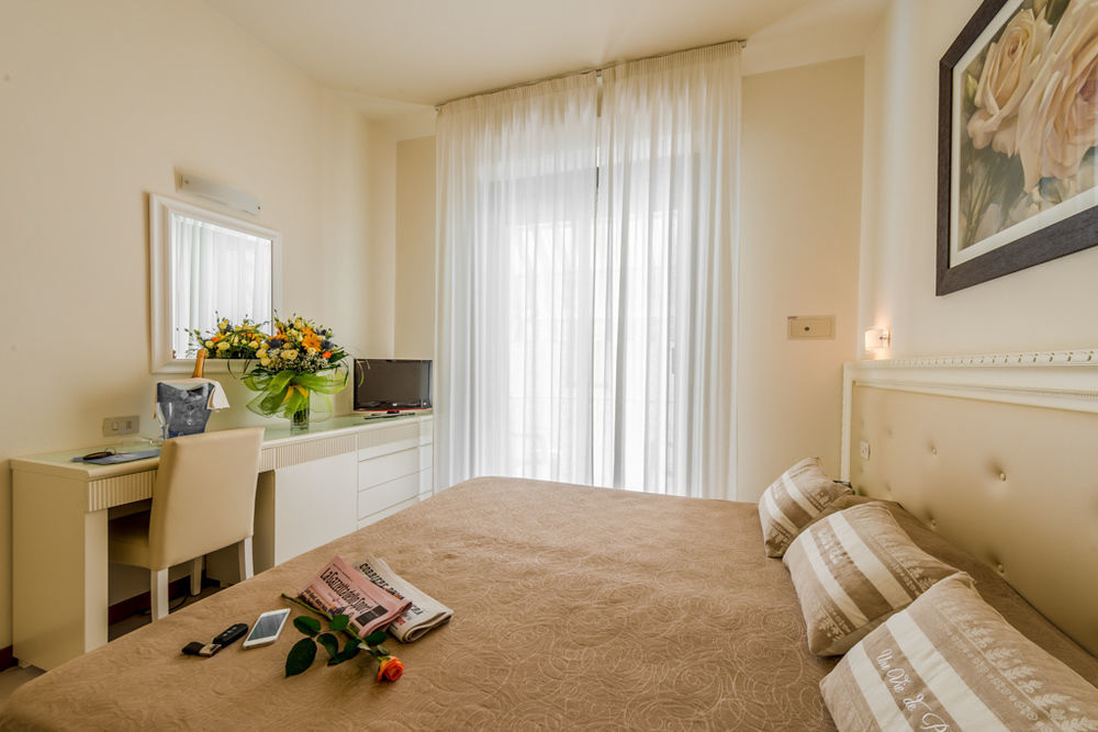 Hotel Athena Cervia Esterno foto