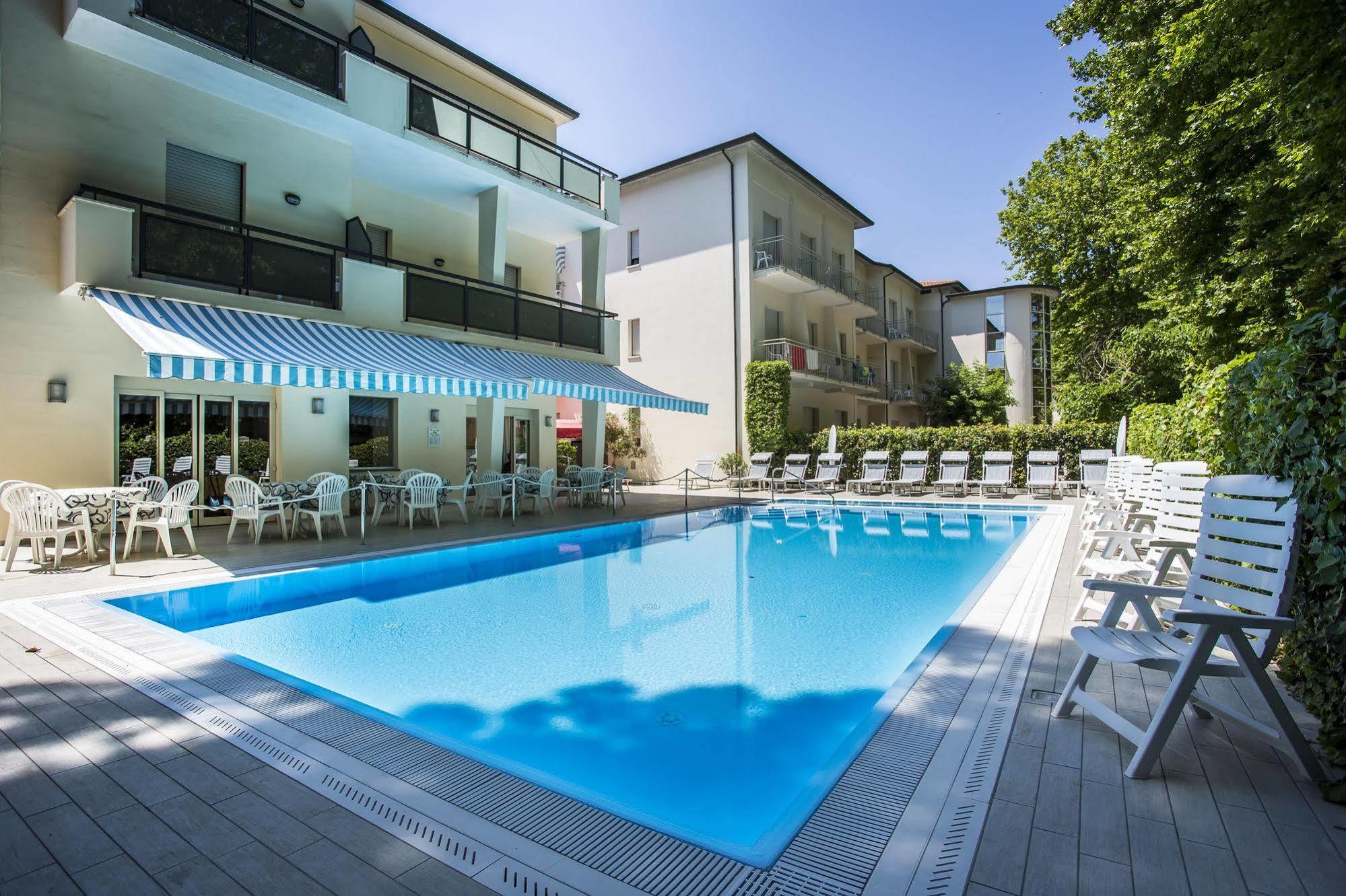 Hotel Athena Cervia Esterno foto